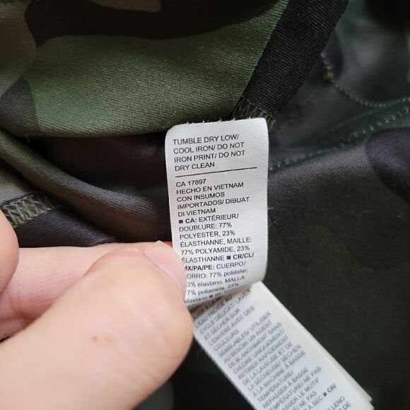 Old Navy Camo Powersoft Crop Top S - Picture 6 of 8